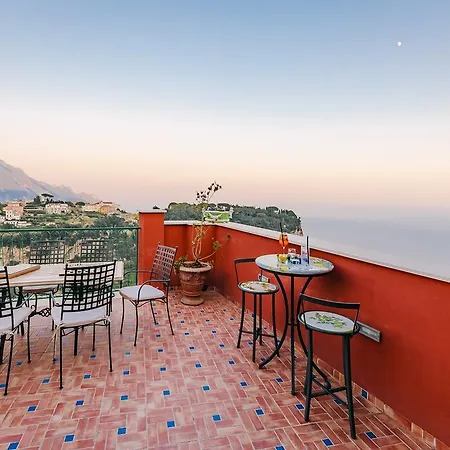 Palazzo Pascal - Amalfi Coast Luxury Experience Scala
