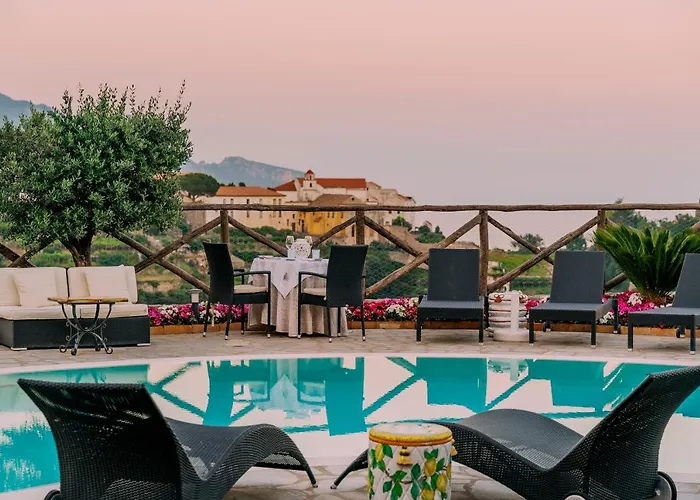 Palazzo Pascal 5* Скала