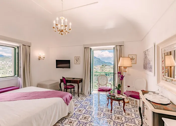 Palazzo Pascal Отель Скала